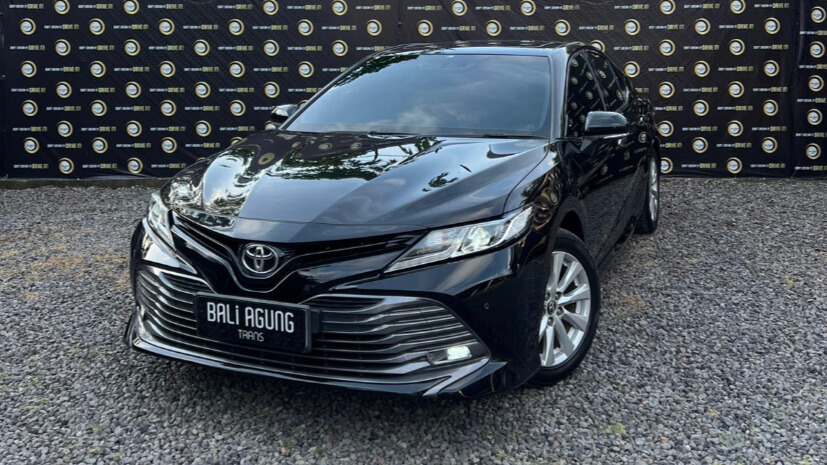 sewa toyota camry di bali