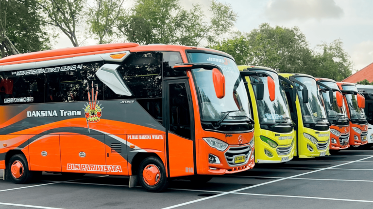 Sewa Bus untuk Tirtayatra