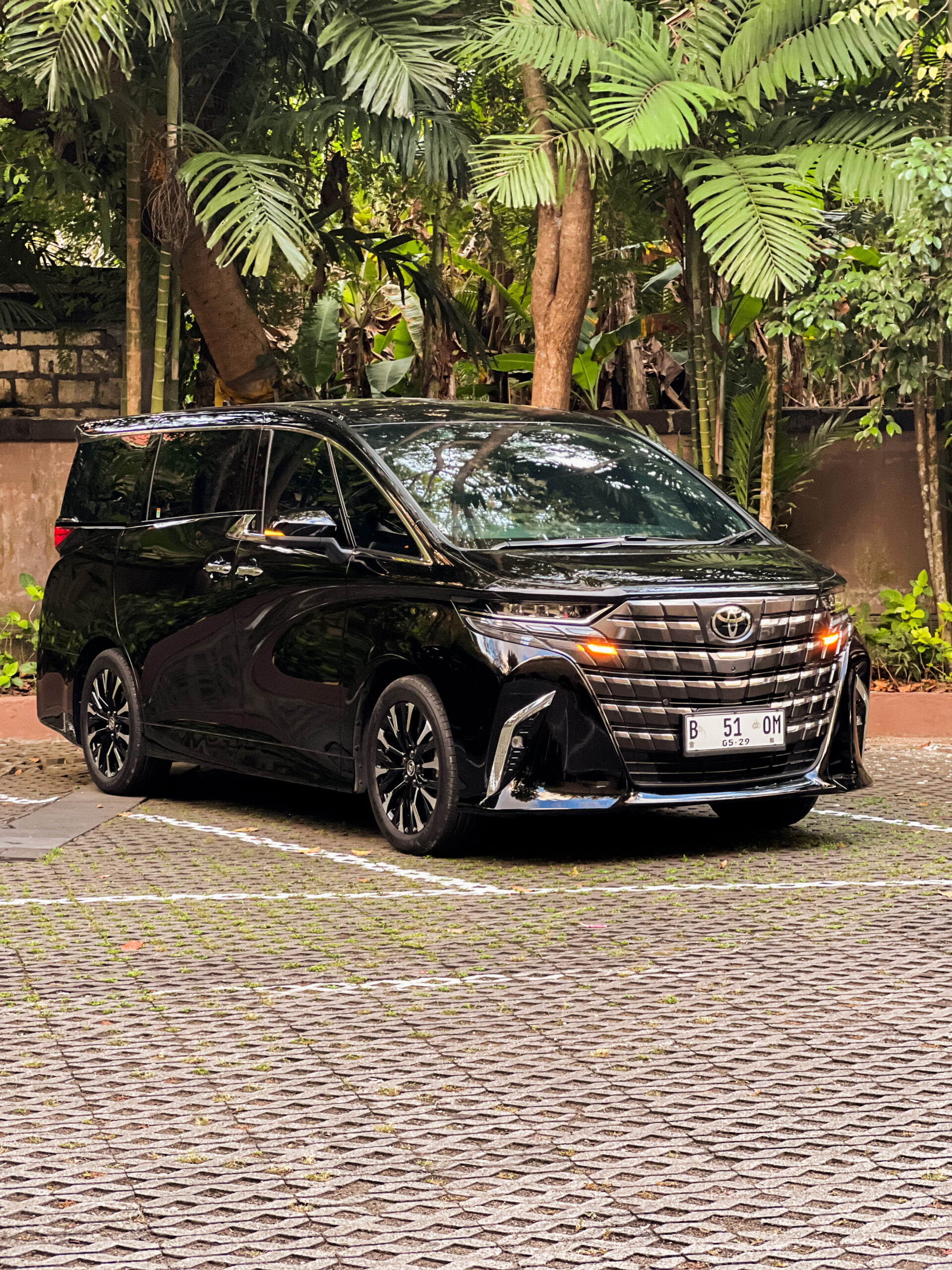 Corporate Chauffeur Service in Bali for Business Travel