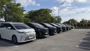 Sewa Alphard Group Bali untuk Konferensi & Event